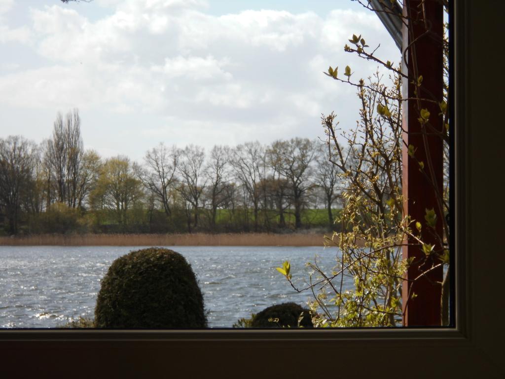 Bungalow Idylle Am See Neuruppin Εξωτερικό φωτογραφία