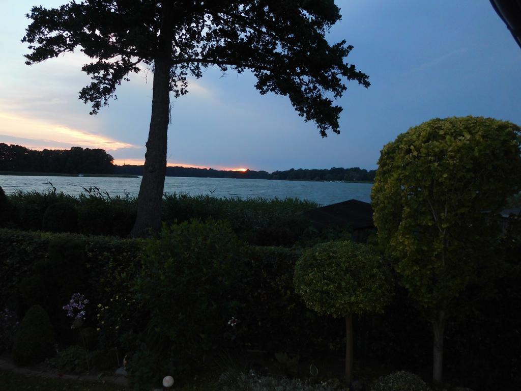 Bungalow Idylle Am See Neuruppin Εξωτερικό φωτογραφία