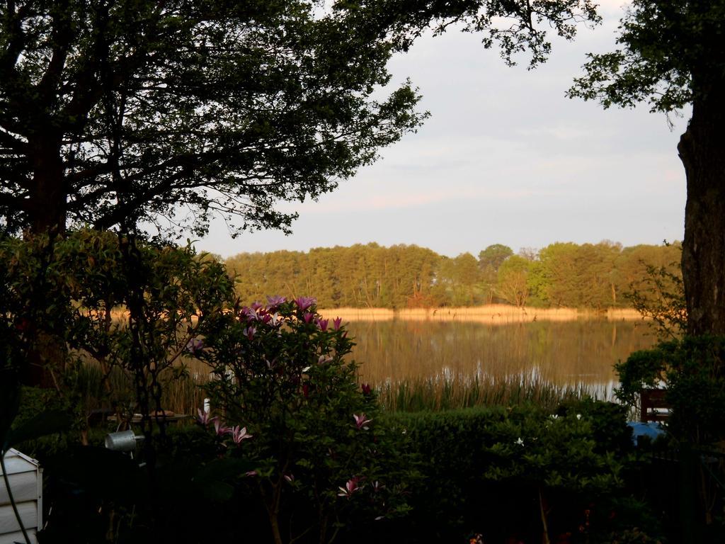 Bungalow Idylle Am See Neuruppin Εξωτερικό φωτογραφία