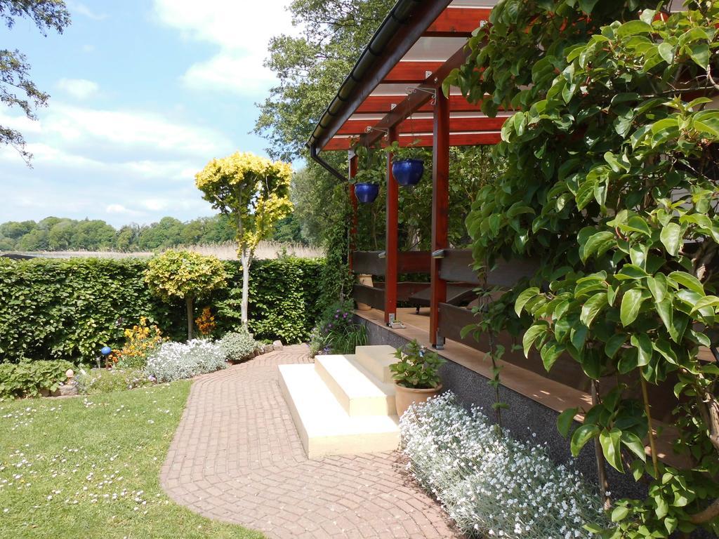 Bungalow Idylle Am See Neuruppin Εξωτερικό φωτογραφία